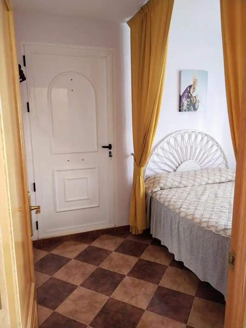 Casa o xalet en venda a Calle Aragón, 30, Panorama - Sierramar Dormitori de Casa o xalet en venda en Santa Pola amb Terrassa i Balcó
