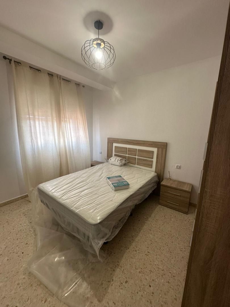 Dormitori de Pis de lloguer en Mérida amb Aire condicionat, Calefacció i Moblat