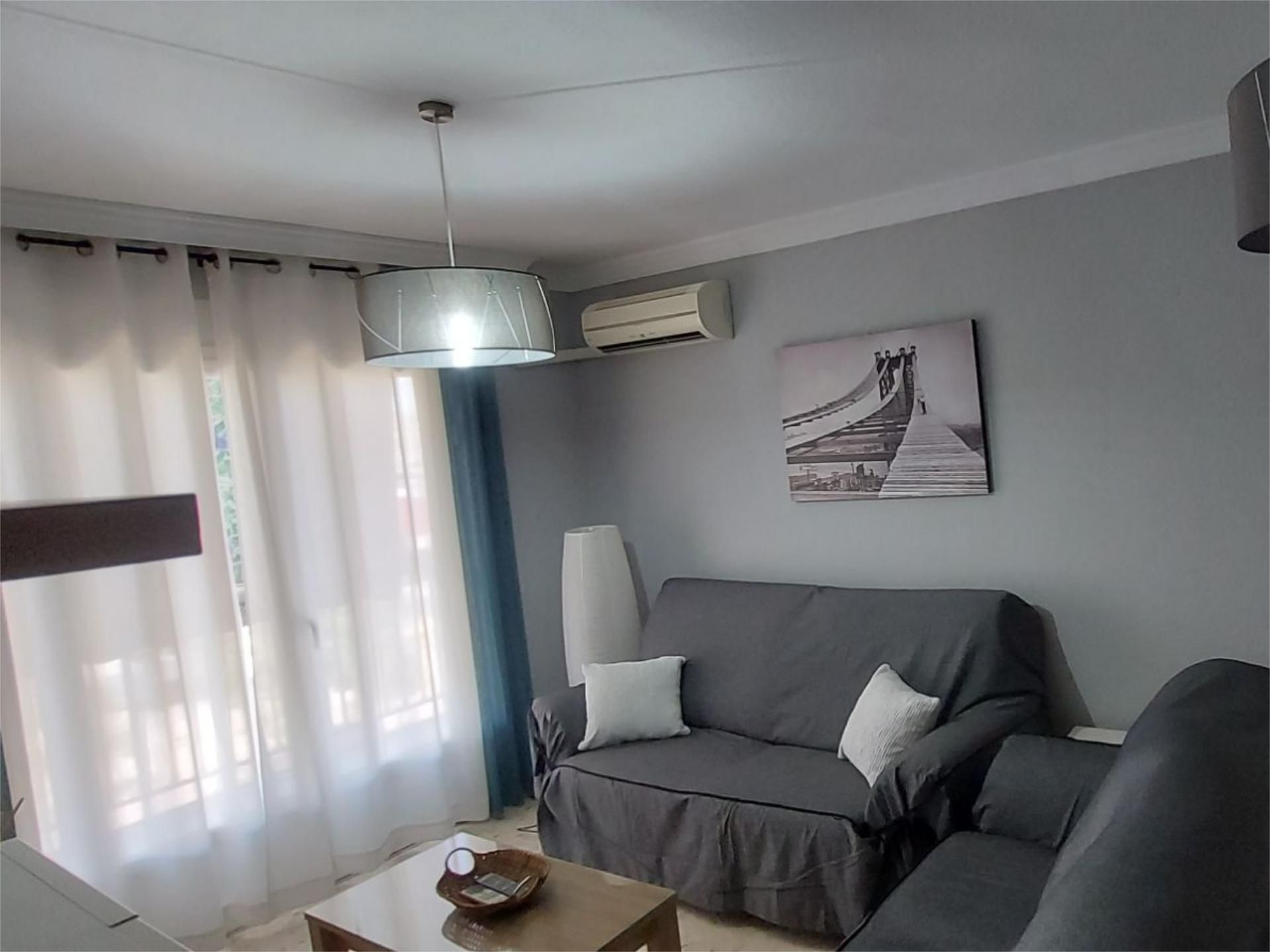 Sala d'estar de Pis de lloguer en  Granada Capital amb Aire condicionat, Calefacció i Traster