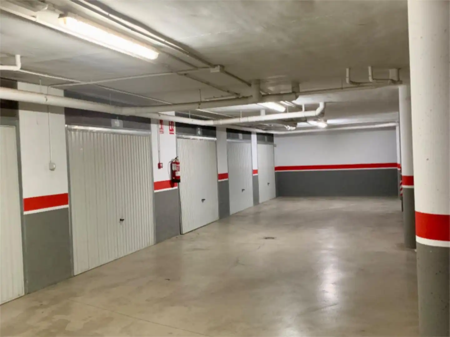Flat for sale in Calle Granada, 27, Pozuelo de Calatrava Parking of Flat for sale in Pozuelo de Calatrava with Air Conditioner, Heating and Private garden