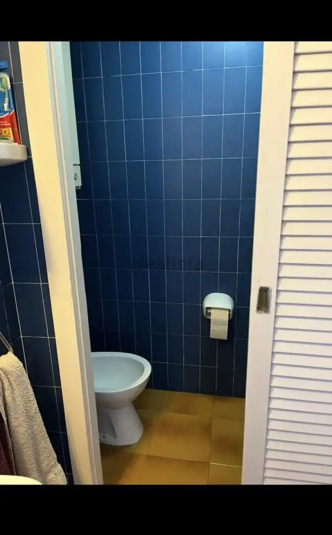 Zimmer in Carrer de Jaume Balmes, 6, Eixample Nord Badezimmer von Wohnung zur untervermieten in Girona mit Klimaanlage, Heizung und Möbliert