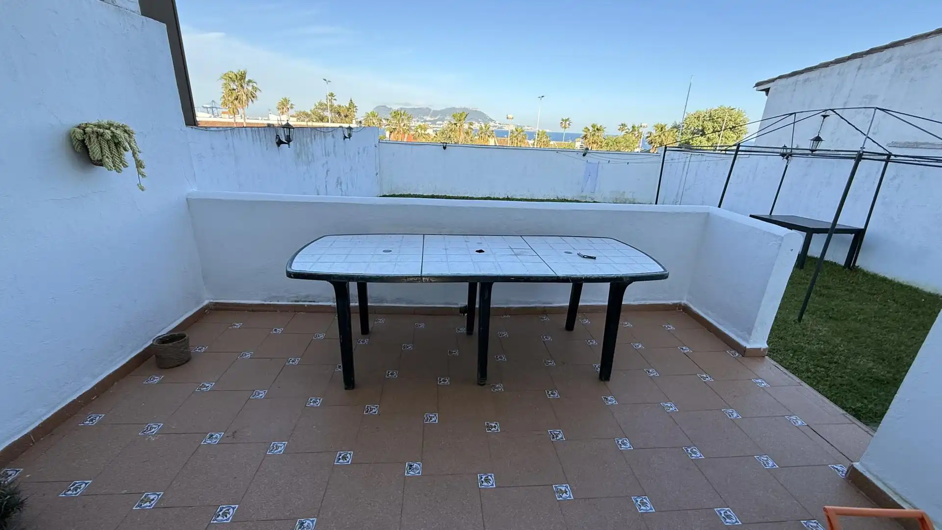 Terrace of Houses for sale in Algeciras  with Private garden, Terrace and Community parking