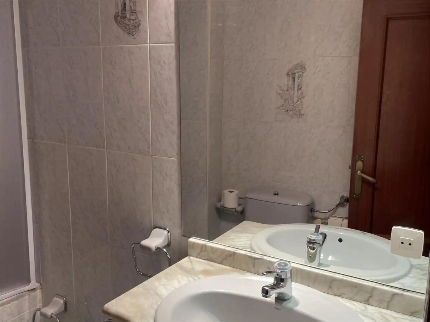 Flat for sale in Calle Motilla del Palancar, 25, Canillas Bathroom of Flat for sale in Madrid Capital with Air Conditioner and Balcony