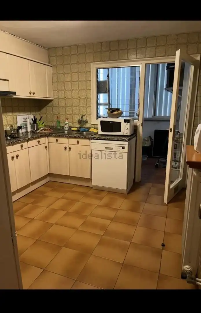 Zimmer in Carrer de Jaume Balmes, 6, Eixample Nord Küche von Wohnung zur untervermieten in Girona mit Klimaanlage, Heizung und Möbliert