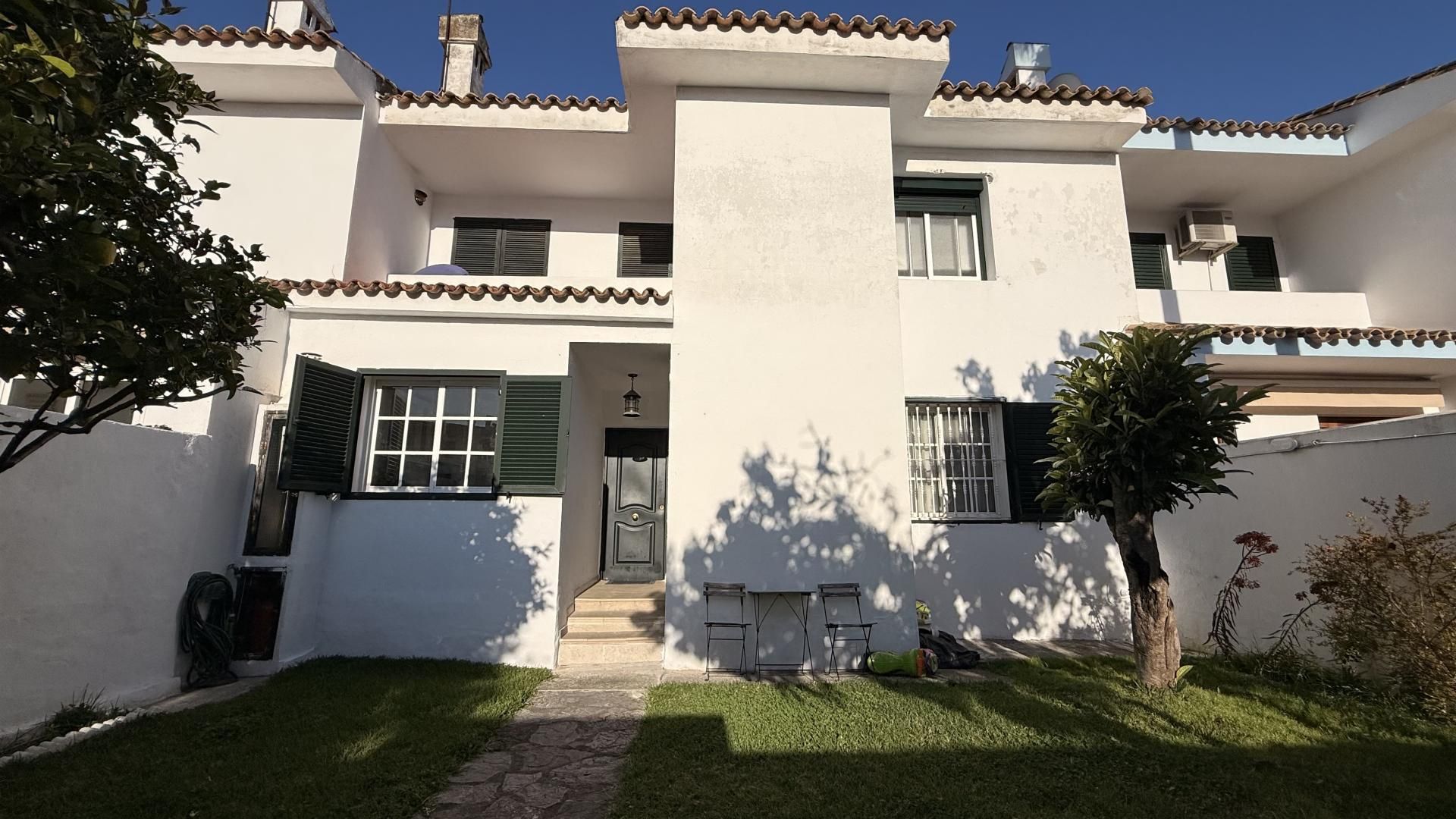 Casa o chalet en venta en Urbanización Puerta del Mar, 16, San García Vista exterior de Casa o chalet en venta en Algeciras con Jardín privado, Terraza y Parking comunitario