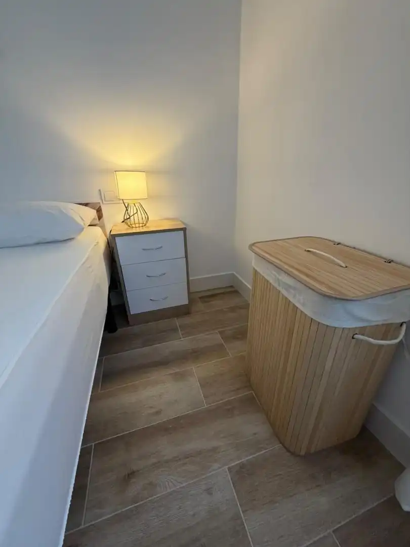 Piso en venta en Plaza Nuestra Señora de la Luz, Ciudad Jardín - Tagarete - El Zapillo Habitación de Piso en venta en Almería con Aire acondicionado, Calefacción y Terraza