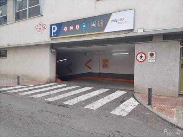 Garaje en Alquiler en Triana Este