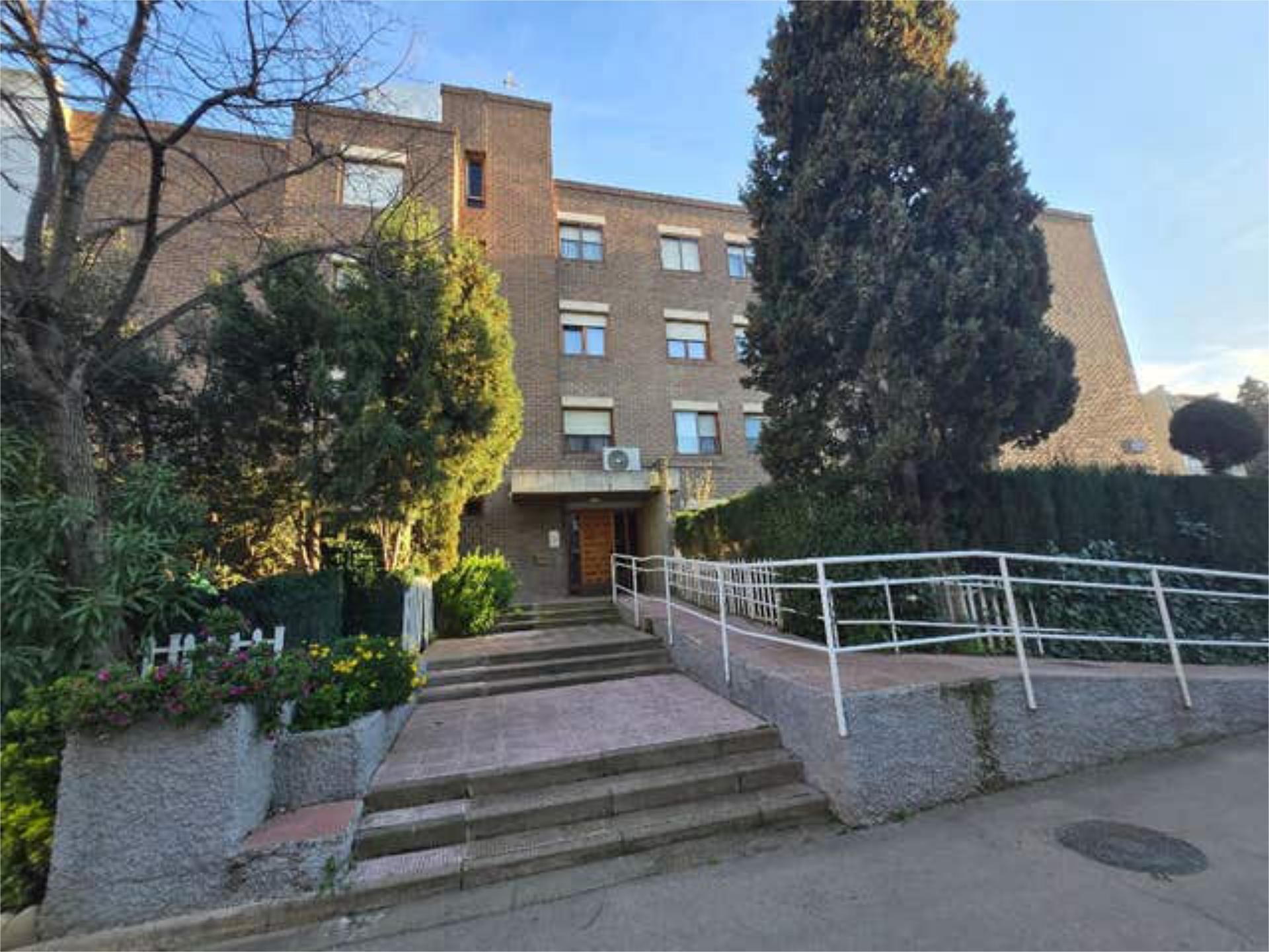 Pis de lloguer a Valdefierro Vista exterior de Pis de lloguer en Zaragoza Capital amb Calefacció, Jardí privat i Terrassa