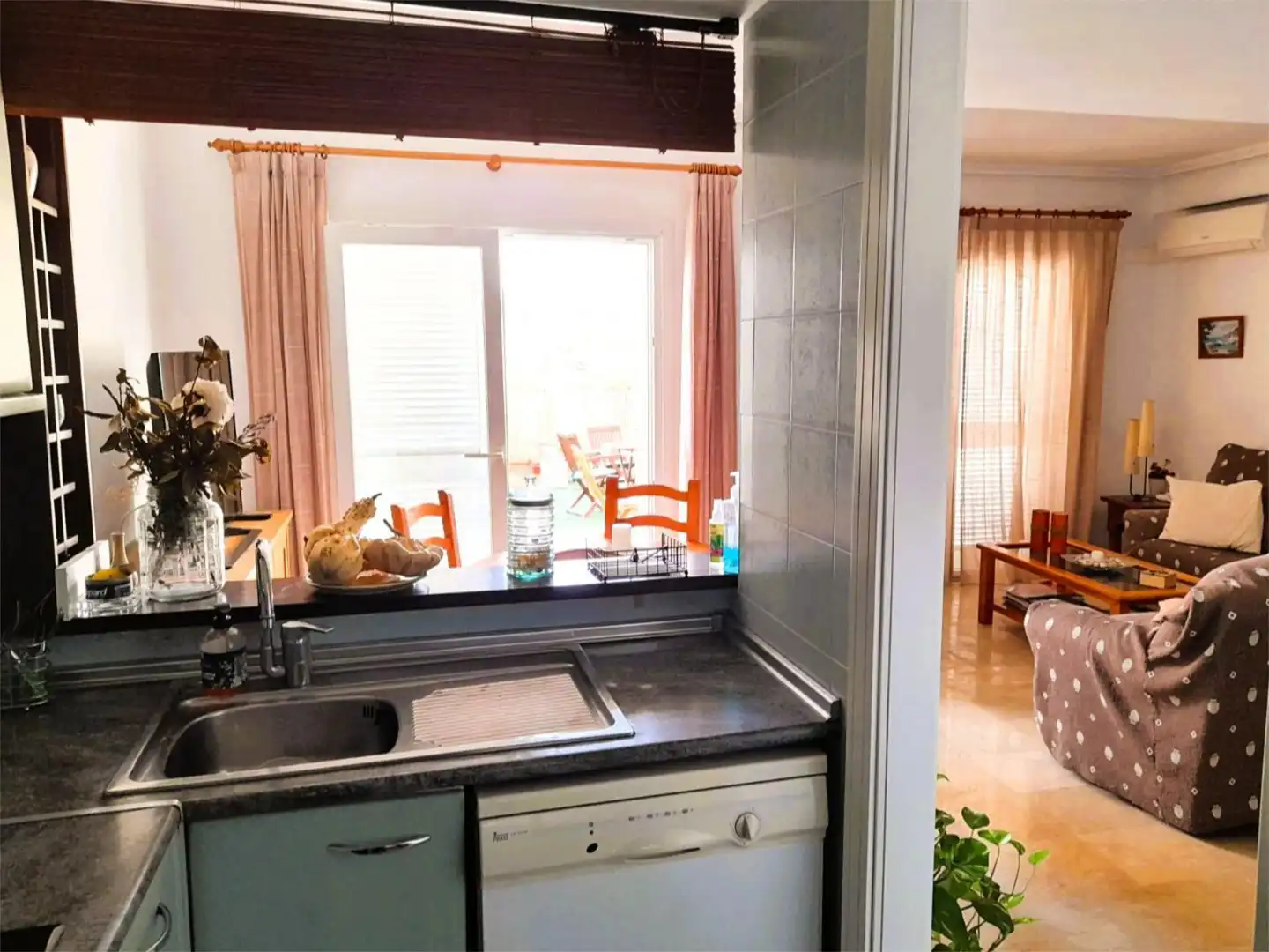 Pis en venda a Carrer de Minerva, 1, Port d'Alcúdia - Platja d'Alcúdia Cuina de Pis en venda en Alcúdia amb Aire condicionat, Calefacció i Jardí privat