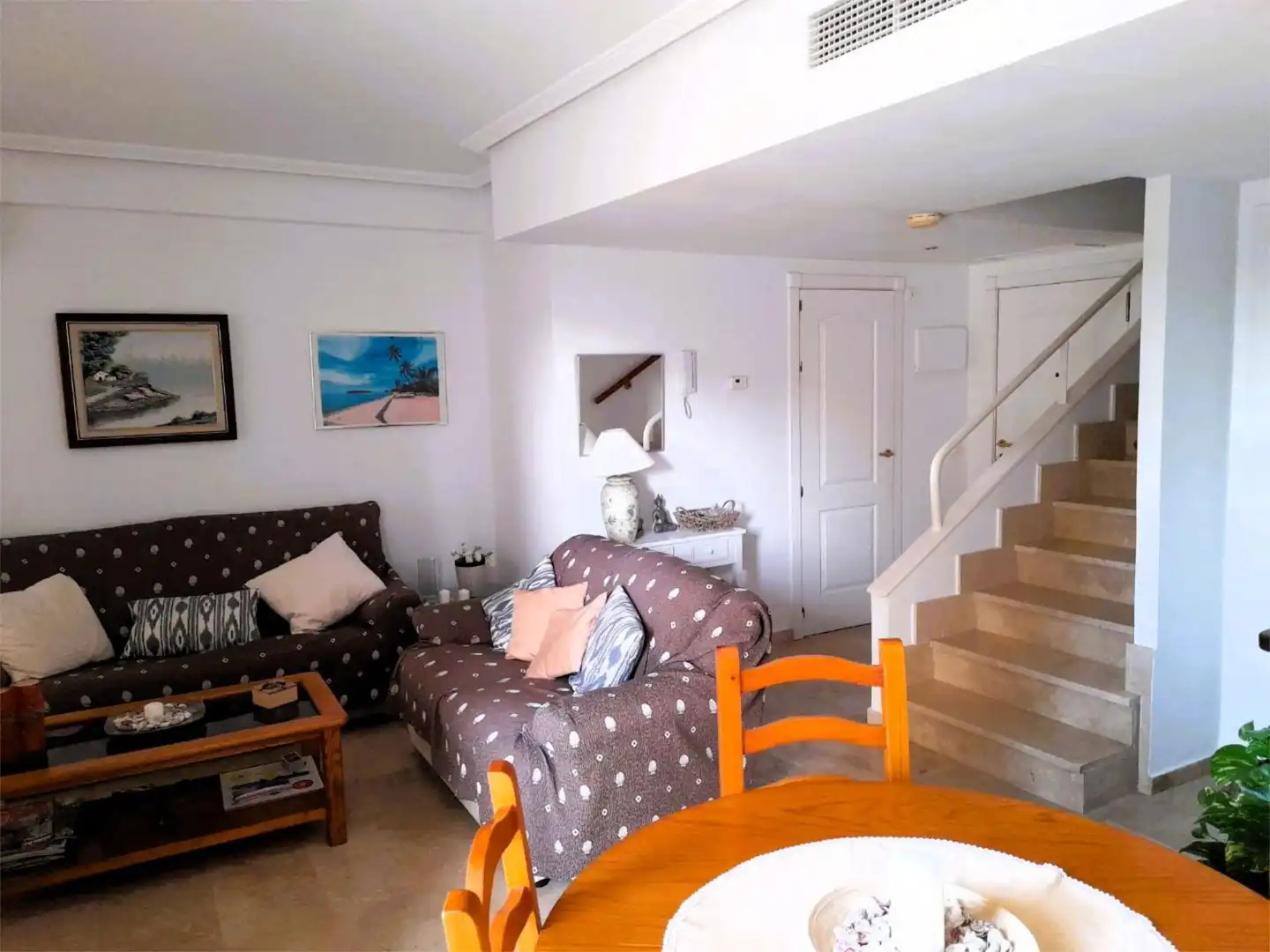 Pis en venda a Carrer de Minerva, 1, Port d'Alcúdia - Platja d'Alcúdia Sala d'estar de Pis en venda en Alcúdia amb Aire condicionat, Calefacció i Jardí privat