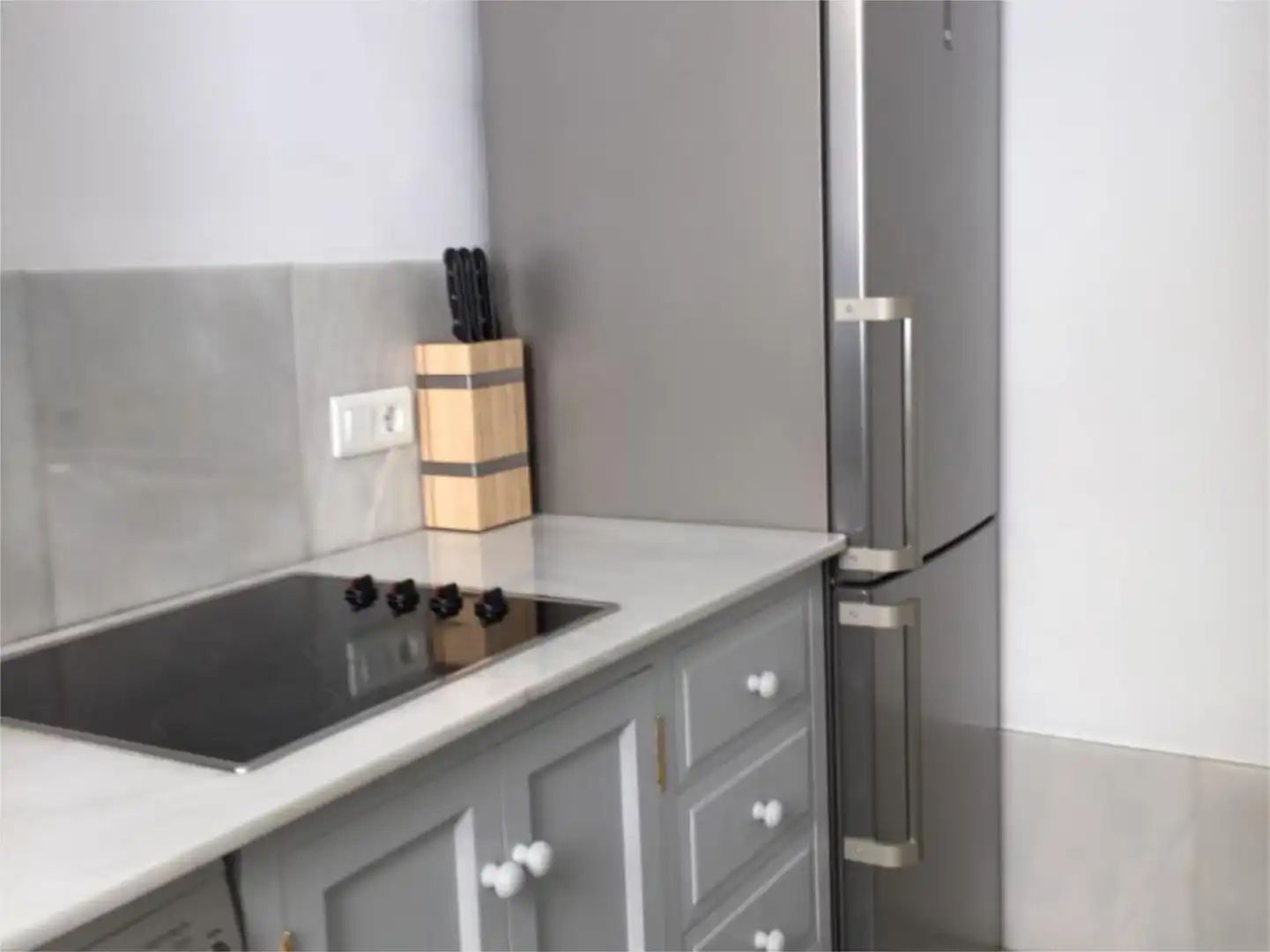 Kitchen of Flat for sale in  Sevilla Capital  with Air Conditioner