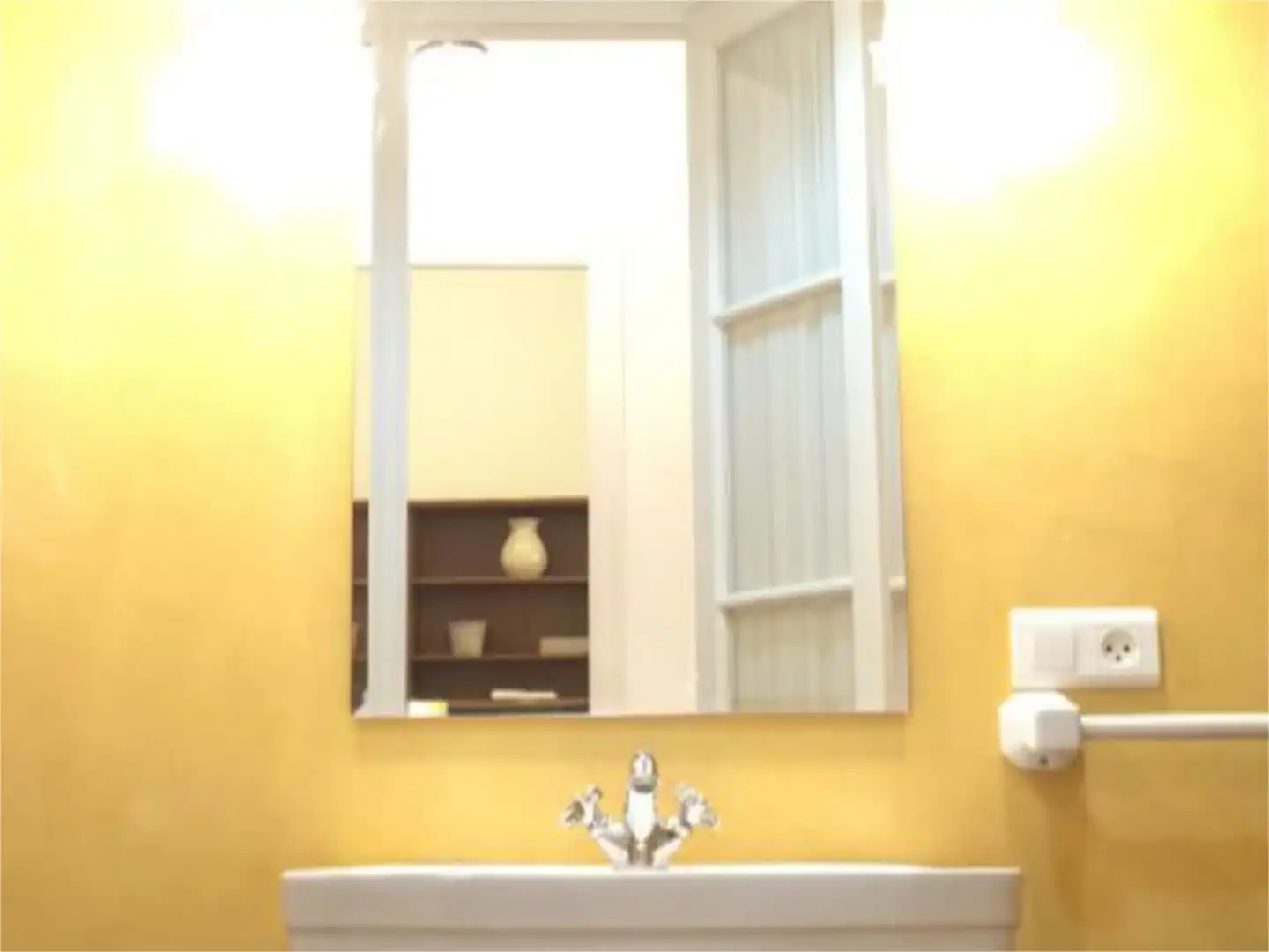 Bathroom of Flat for sale in  Sevilla Capital  with Air Conditioner