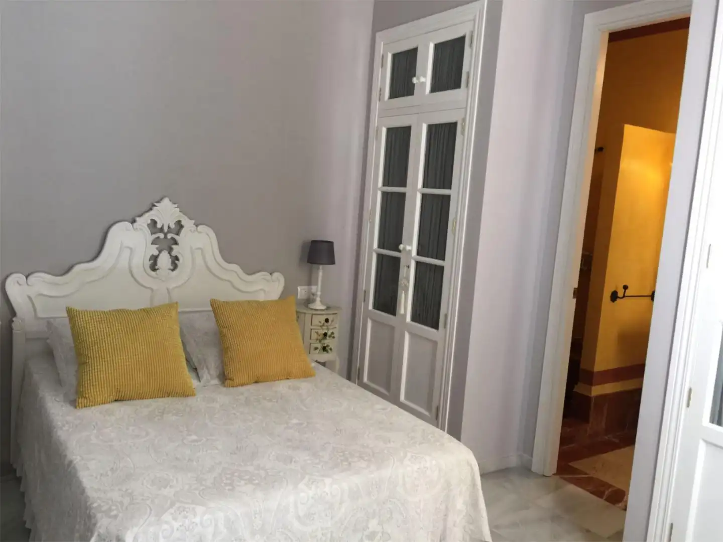 Bedroom of Flat for sale in  Sevilla Capital  with Air Conditioner