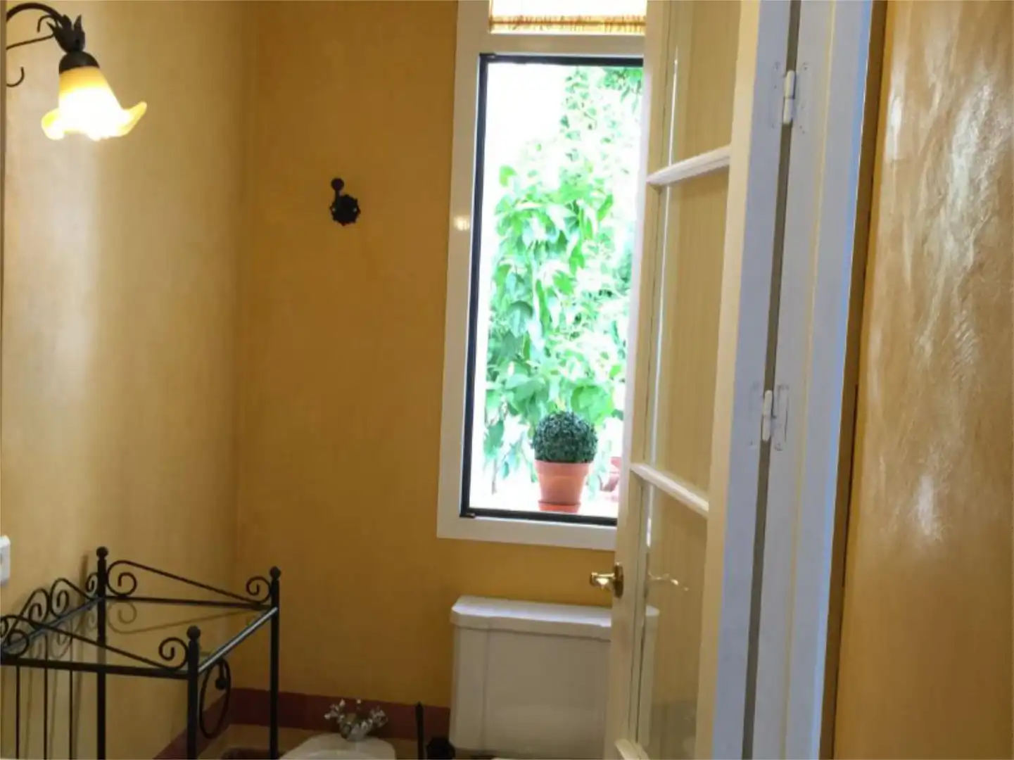 Flat for sale in  Sevilla Capital  with Air Conditioner