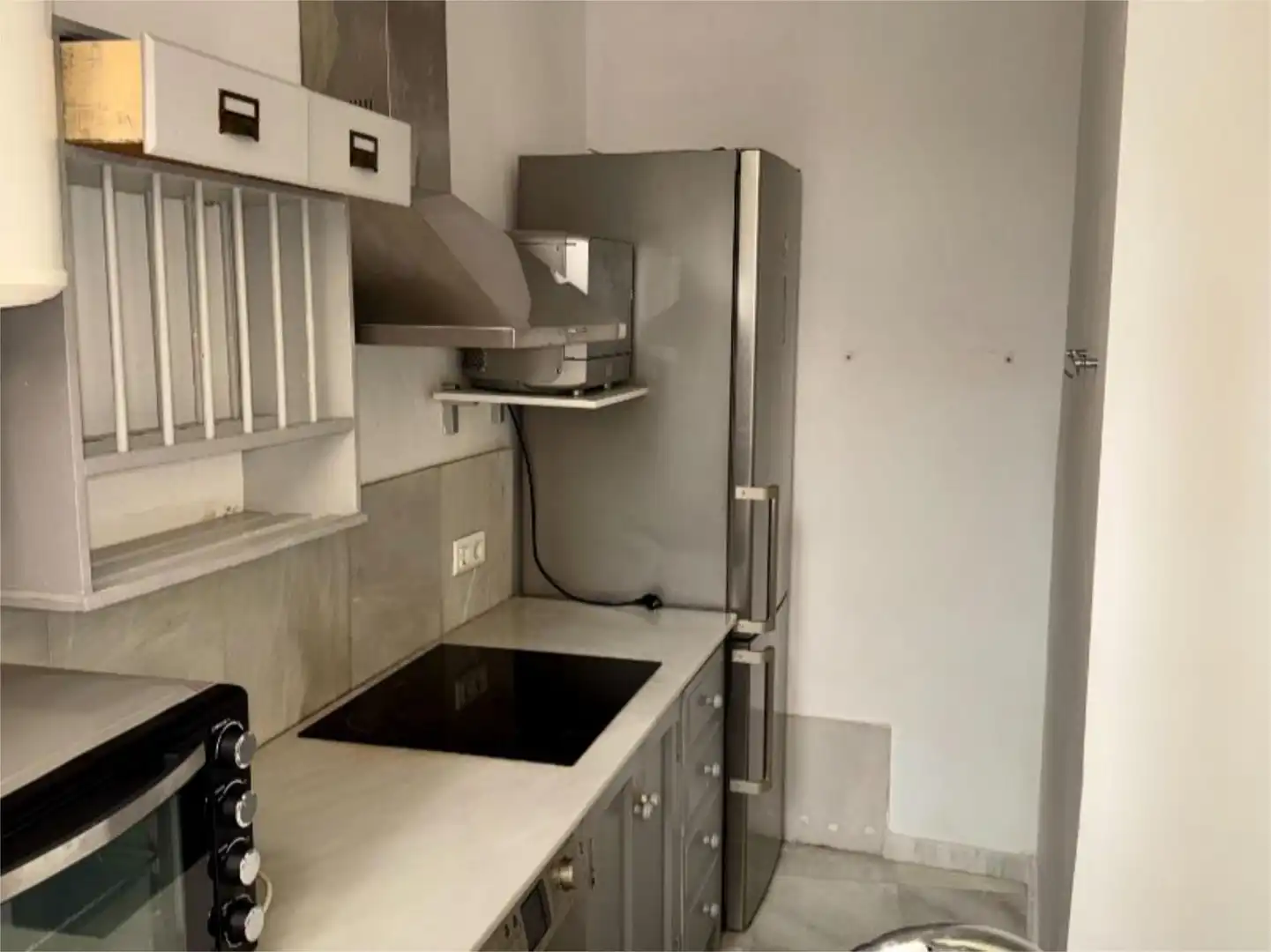 Kitchen of Flat for sale in  Sevilla Capital  with Air Conditioner