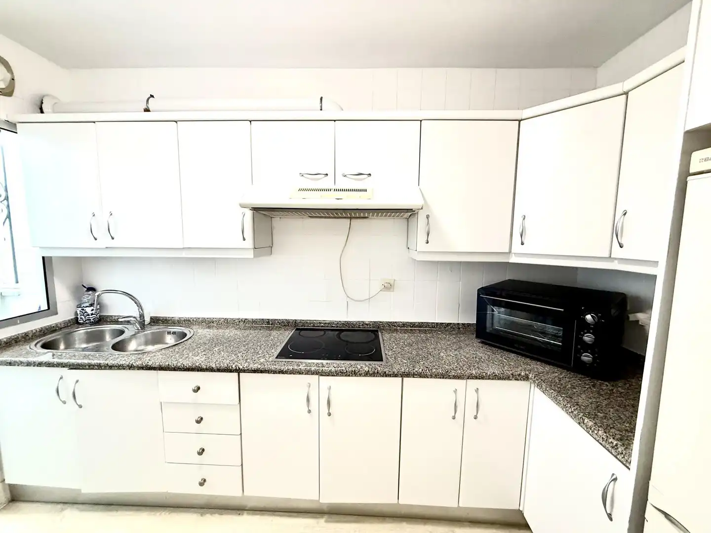 Room in Calle Salado, Triana Este