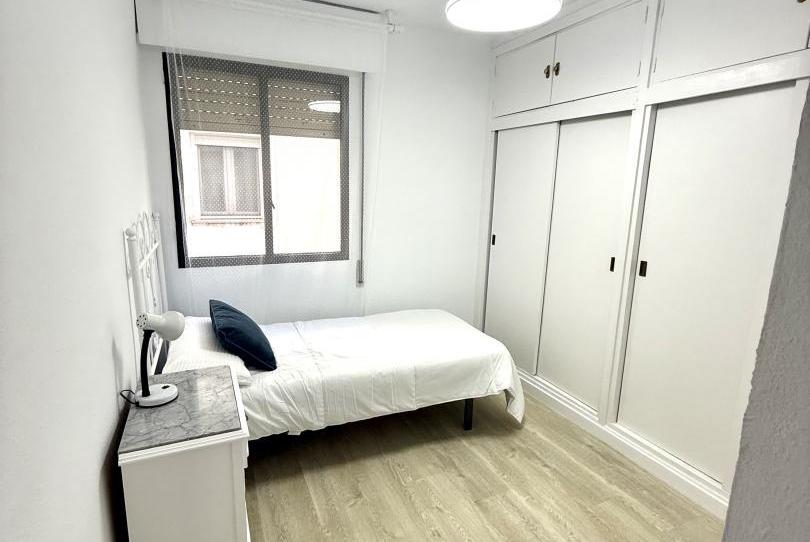 Room in Calle Salado, 6a, Triana Este, Sevilla Capital - image 1 Photo 1 of Room in Calle Salado, 6a, Triana Este, Sevilla Capital