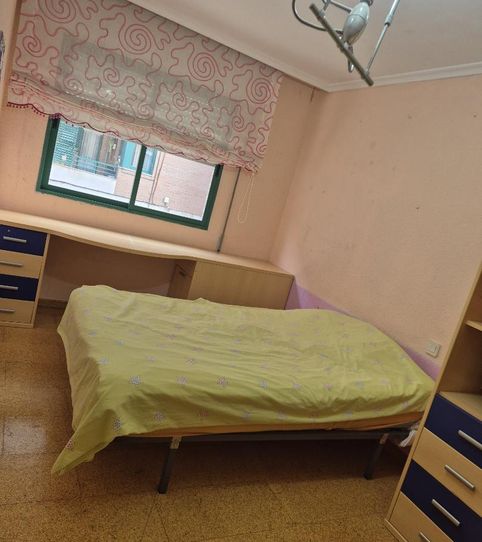 Photo 2 of Room in Calle Andalucía, 8, Los Corrales de Buelna , Cantabria