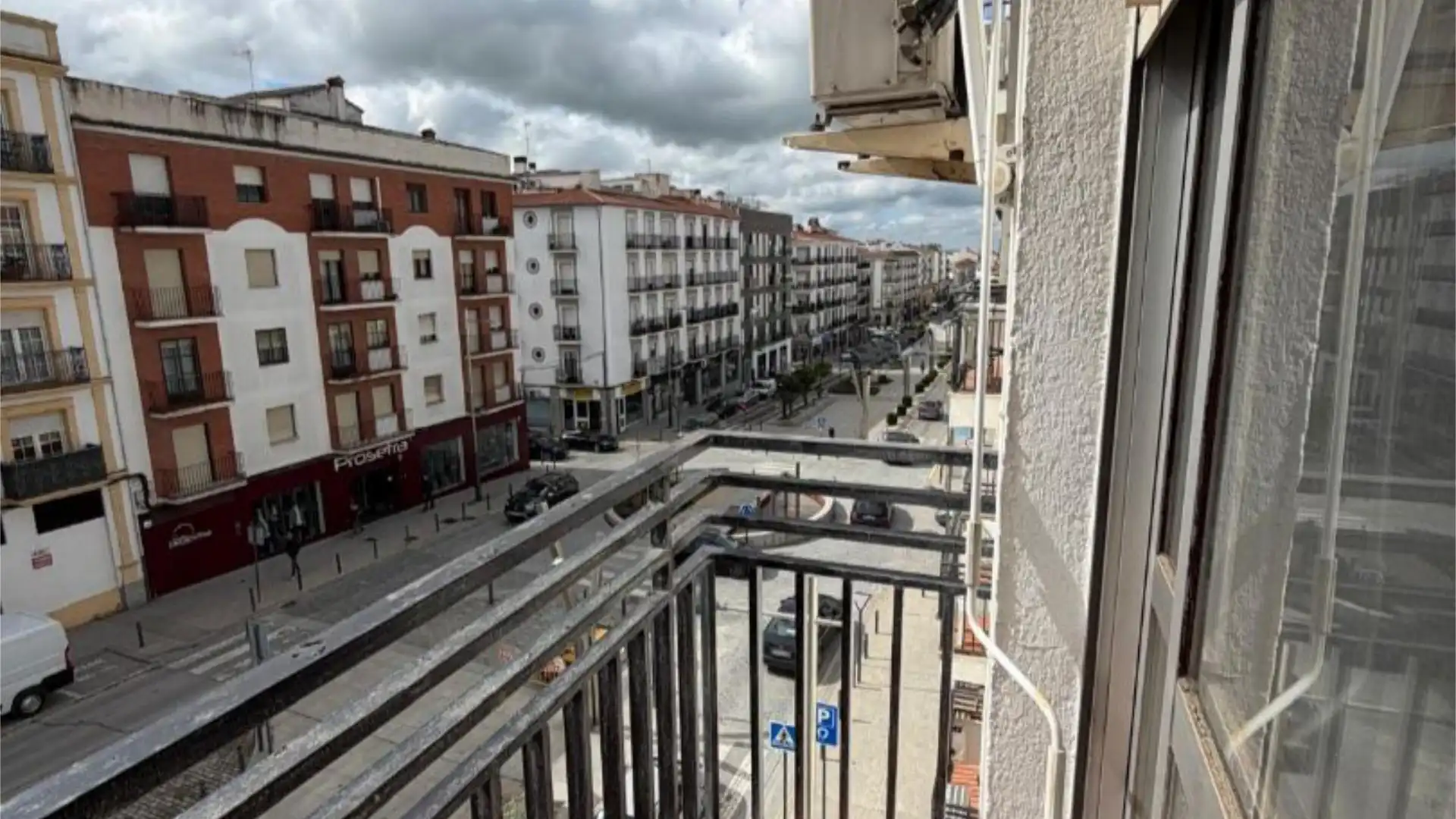Vista exterior de Piso de alquiler en Pozoblanco con Aire acondicionado, Trastero y Balcón