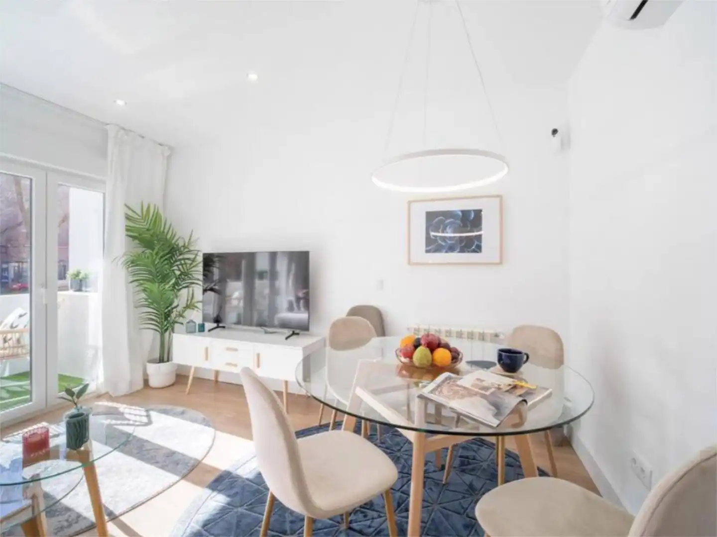 Piso en venta en Pinar del Rey Comedor de Piso en venta en Madrid con Aire acondicionado, Calefacción y Terraza