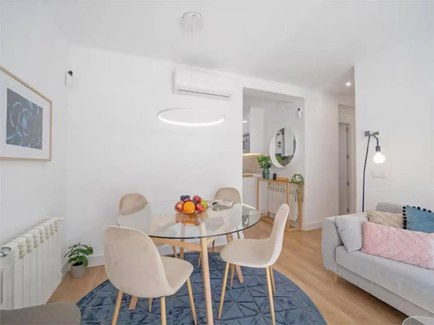 Piso en venta en Pinar del Rey Comedor de Piso en venta en Madrid con Aire acondicionado, Calefacción y Terraza
