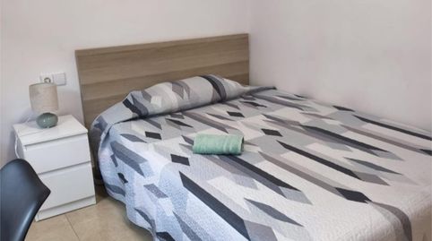 Foto 2 de Habitació a Carrer de Luz Casanova, 16, Sant Antoni, Valencia Capital