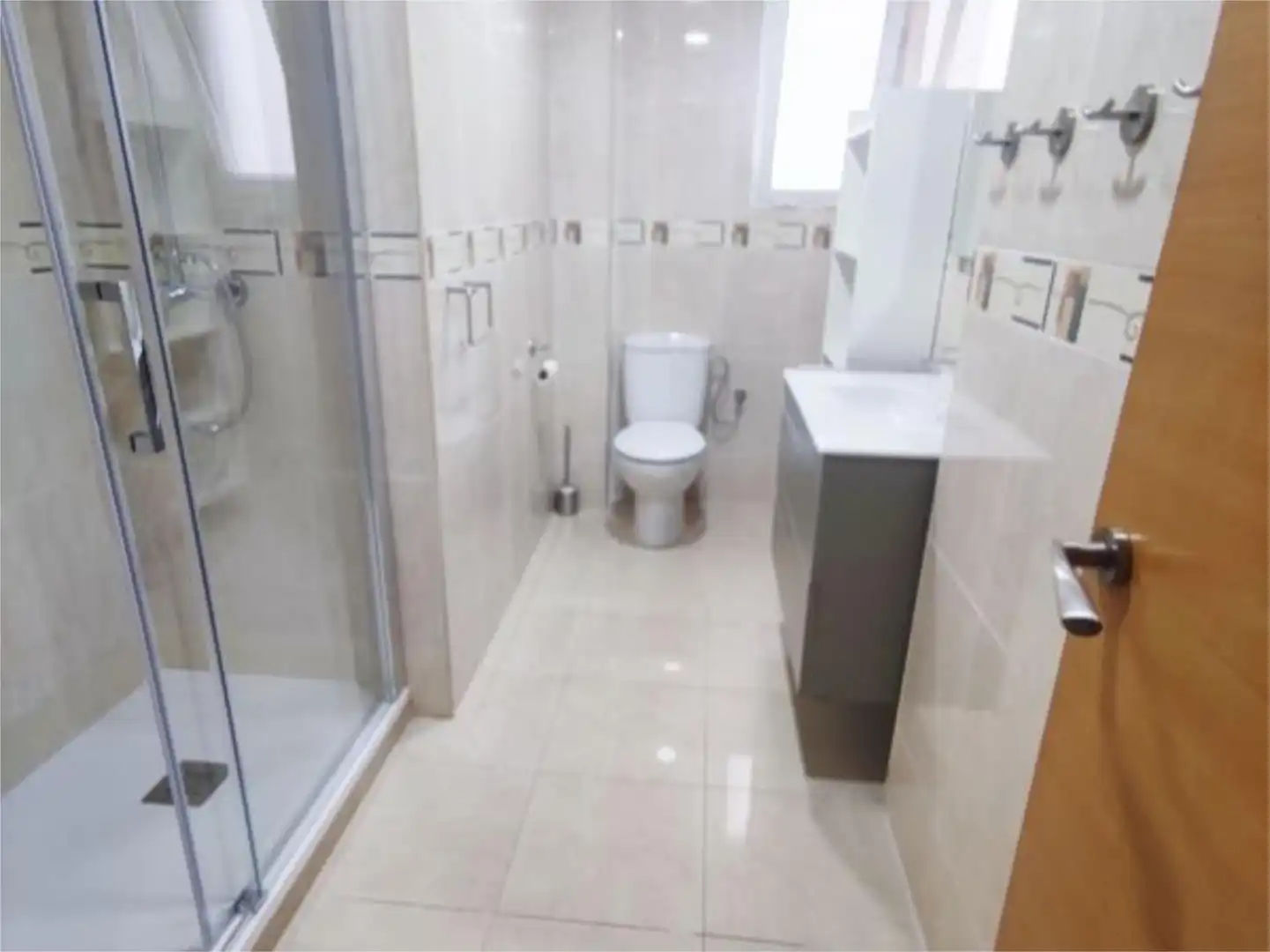 Habitación en Carrer de Luz Casanova, 16, Sant Antoni Baño de Piso para compartir en Valencia con Calefacción, Terraza y Amueblado