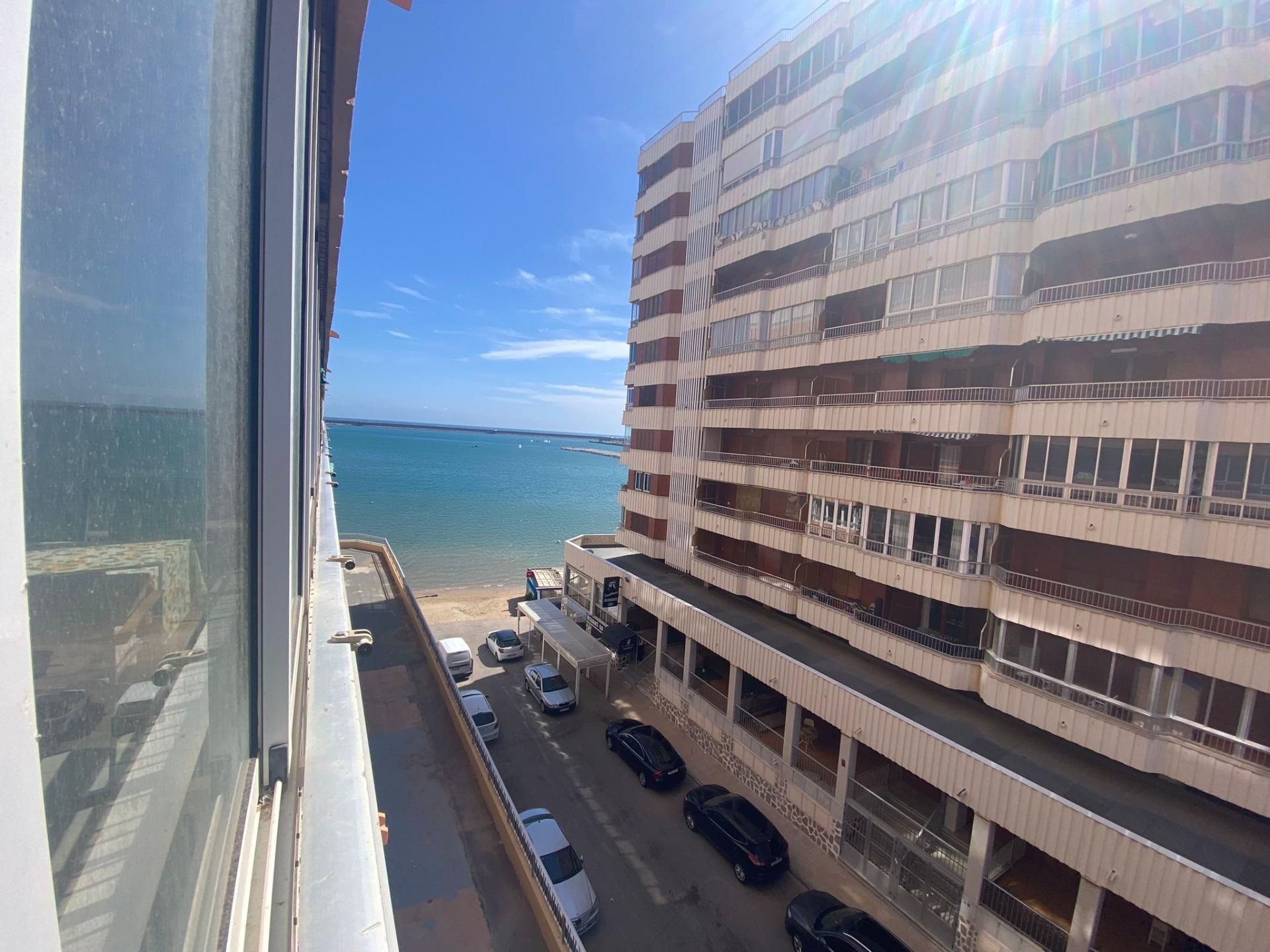 Apartament de lloguer a Avenida Doctor Gregorio Marañón, 39, El Acequión Vista exterior de Apartament de lloguer en Torrevieja amb Aire condicionat, Calefacció i Terrassa