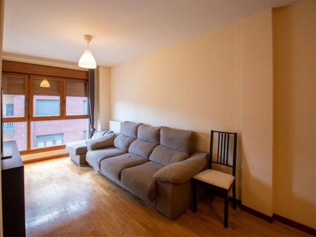 Piso en Alquiler en Calle Habana, 7 en Villaviciosa - Amandi