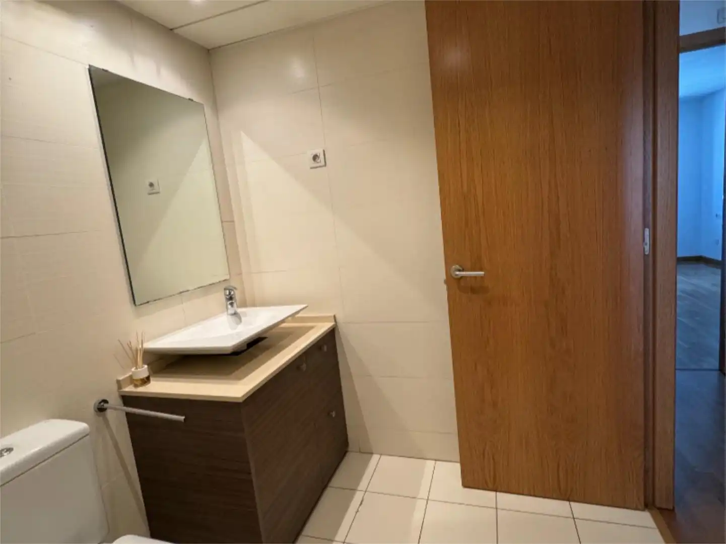 Piso en venta en Carrer Tamarit, 64, Centre Baño de Piso en venta en Ripollet con Aire acondicionado y Piscina