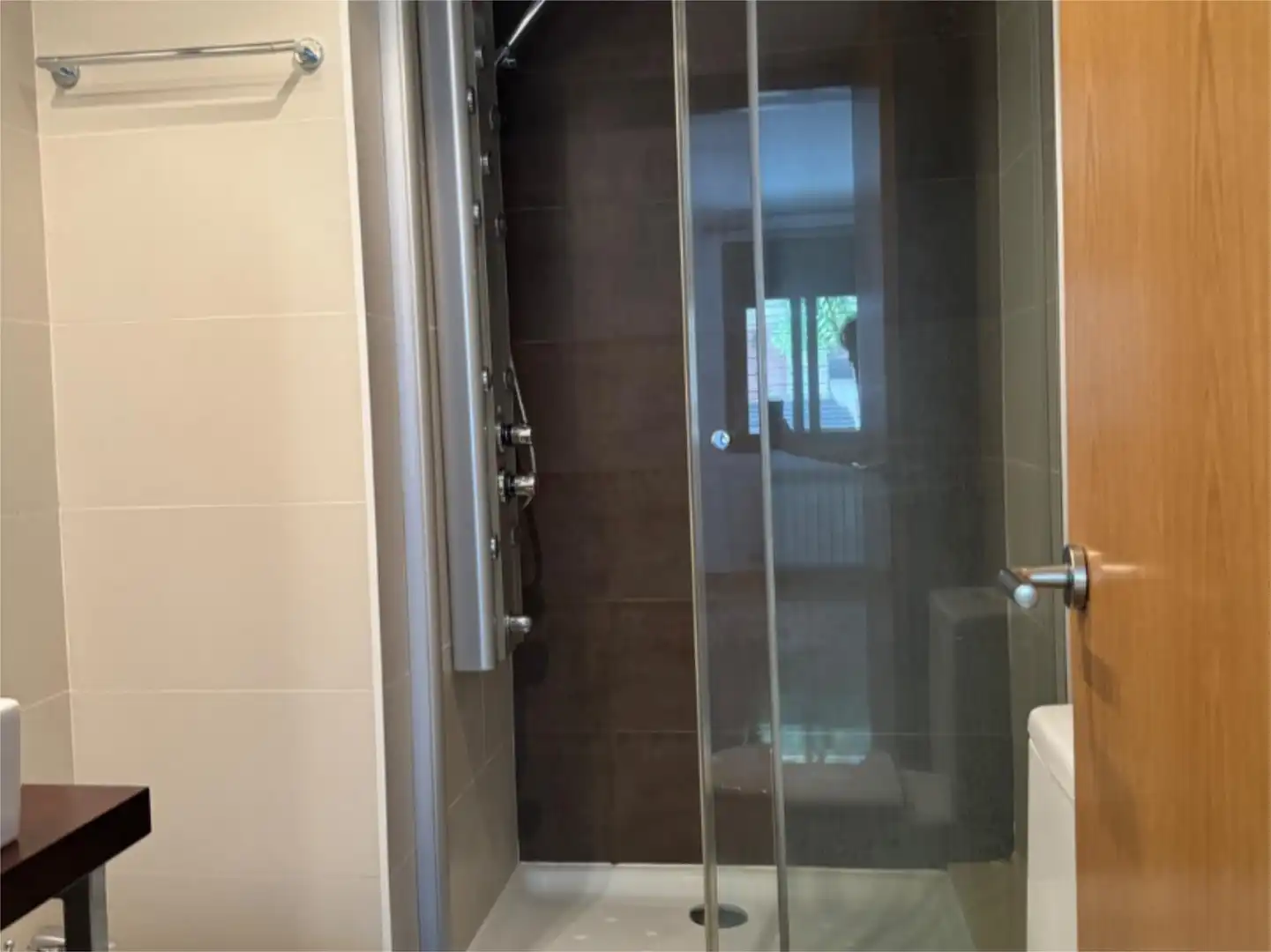 Piso en venta en Carrer Tamarit, 64, Centre Baño de Piso en venta en Ripollet con Aire acondicionado y Piscina