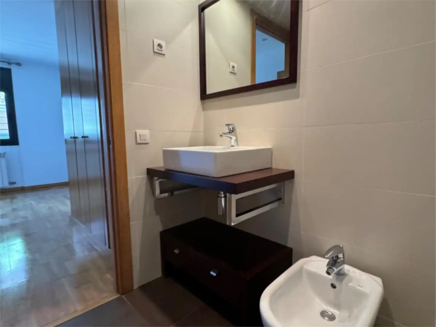 Piso en venta en Carrer Tamarit, 64, Centre Baño de Piso en venta en Ripollet con Aire acondicionado y Piscina