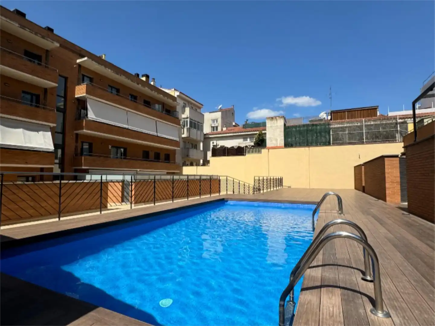 Piso en venta en Carrer Tamarit, 64, Centre Piscina de Piso en venta en Ripollet con Aire acondicionado y Piscina