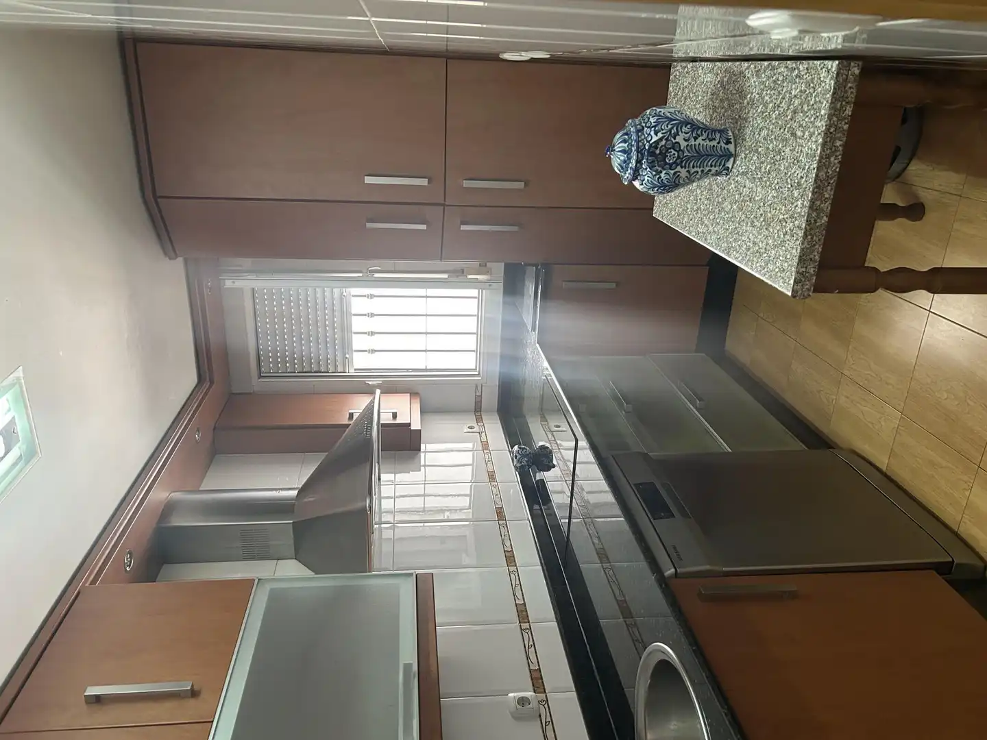 Flat for sale in Calle Calvo Sotelo, 30, Parque de San Roque Kitchen of Flat for sale in Churriana de la Vega with Air Conditioner and Terrace