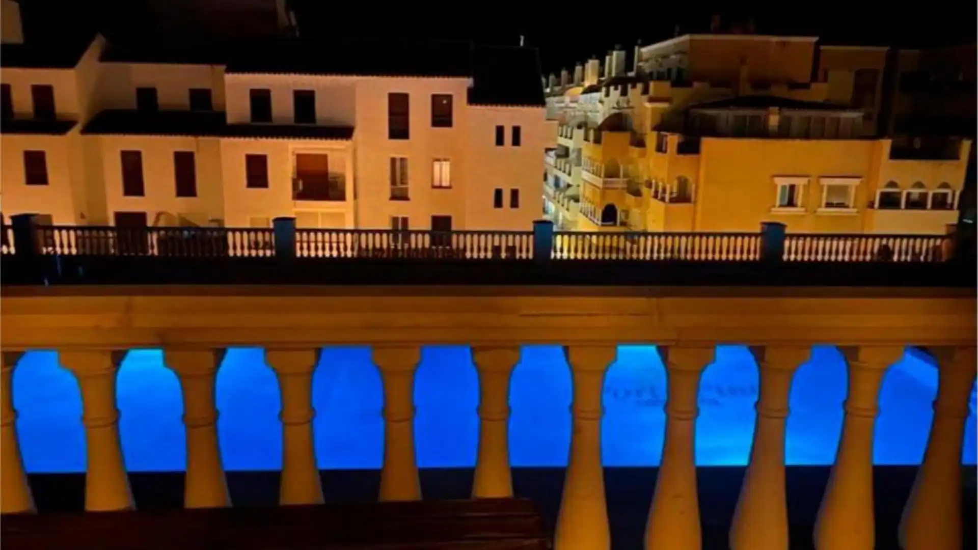 Flat for sale in Calle Arquitecto Julián Laguna, 67, Almerimar Swimming pool of Flat for sale in El Ejido with Air Conditioner, Terrace and Swimming Pool