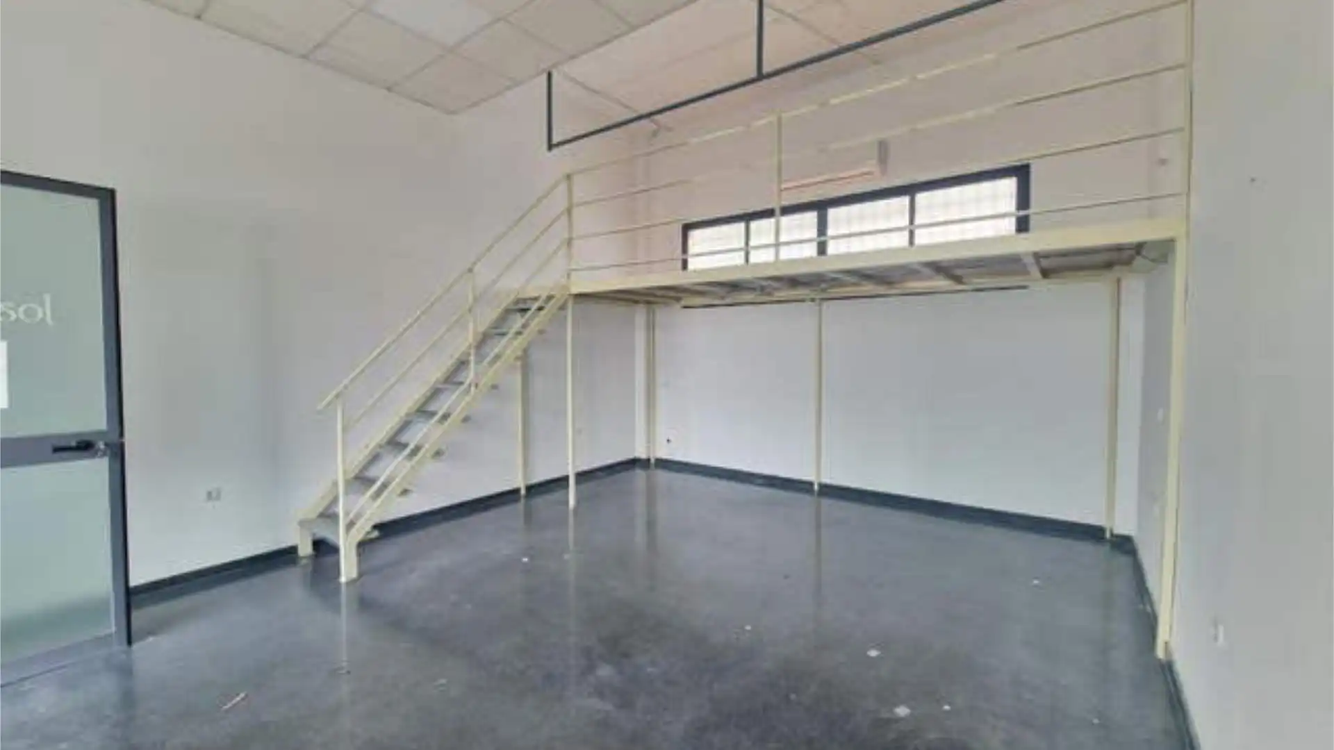 Local de lloguer en  Córdoba Capital amb Aire condicionat