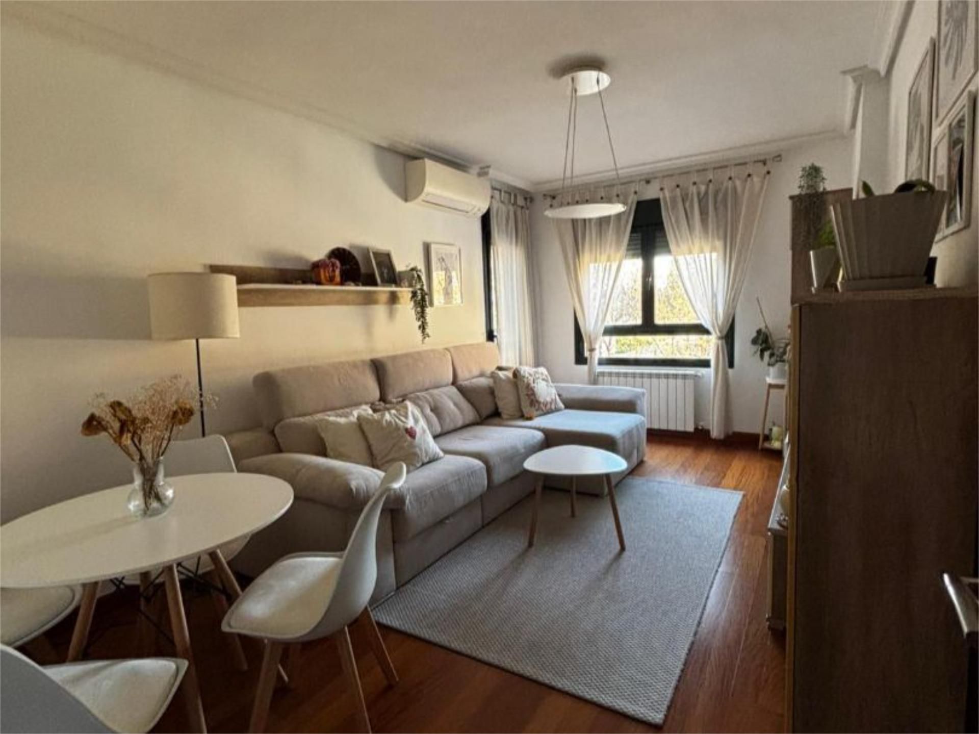 Flat for sale in Avenida Talavera de Perú, 4, Puerta de Cuartos - Avda. de Portugal Living room of Flat for sale in Talavera de la Reina with Air Conditioner, Heating and Parquet flooring