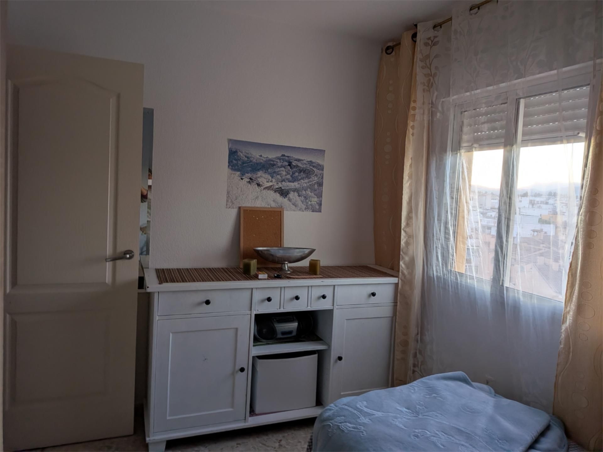 Habitació a Calle José Moreno Carbonero, 4, Centro ciudad Dormitori de Apartament per a compartir en Fuengirola amb Aire condicionat i Moblat