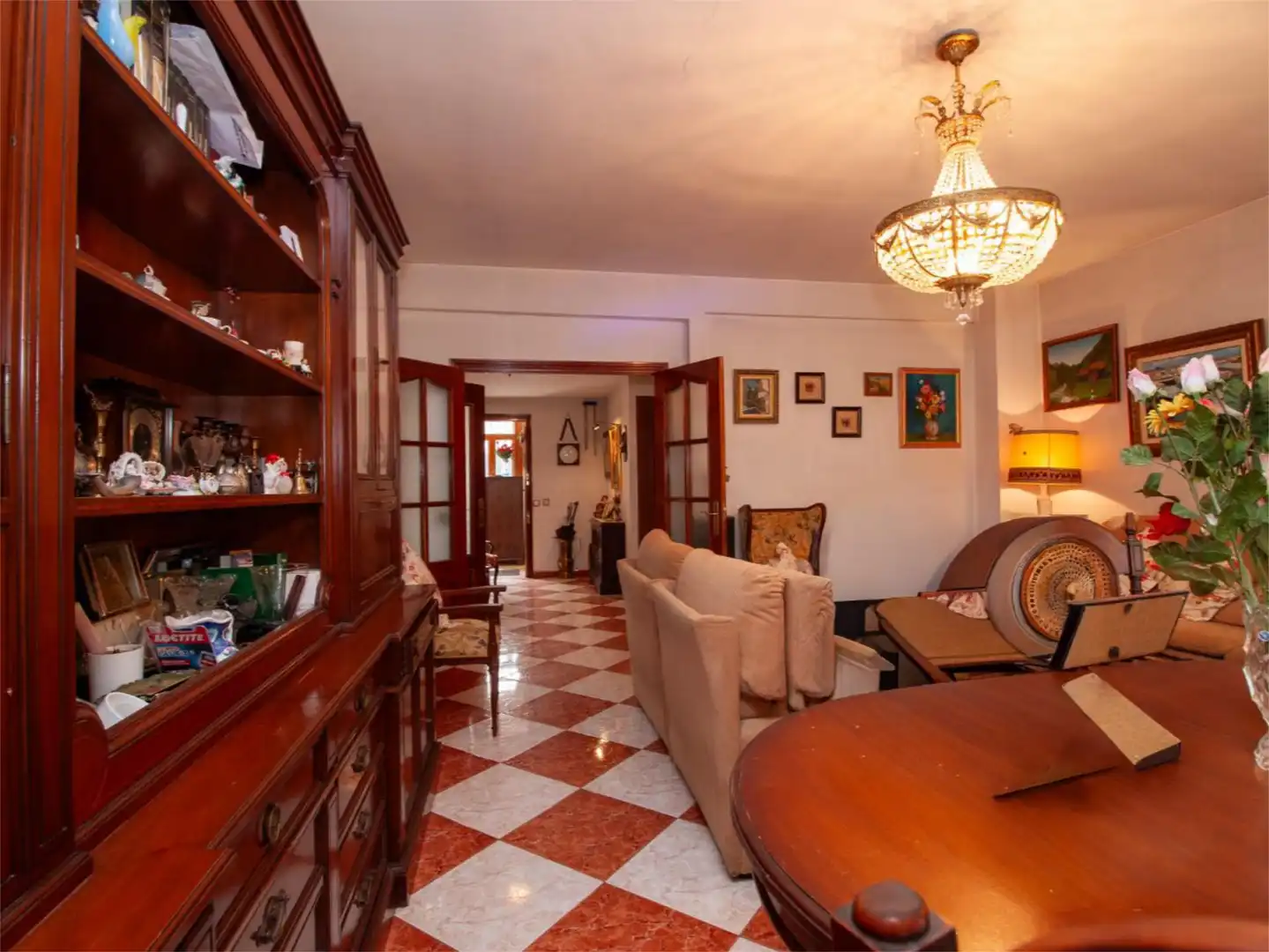 Casa o chalet en venta en Pueblo Sala de estar de Casa o chalet en venta en Pozuelo de Alarcón con Aire acondicionado, Calefacción y Parquet
