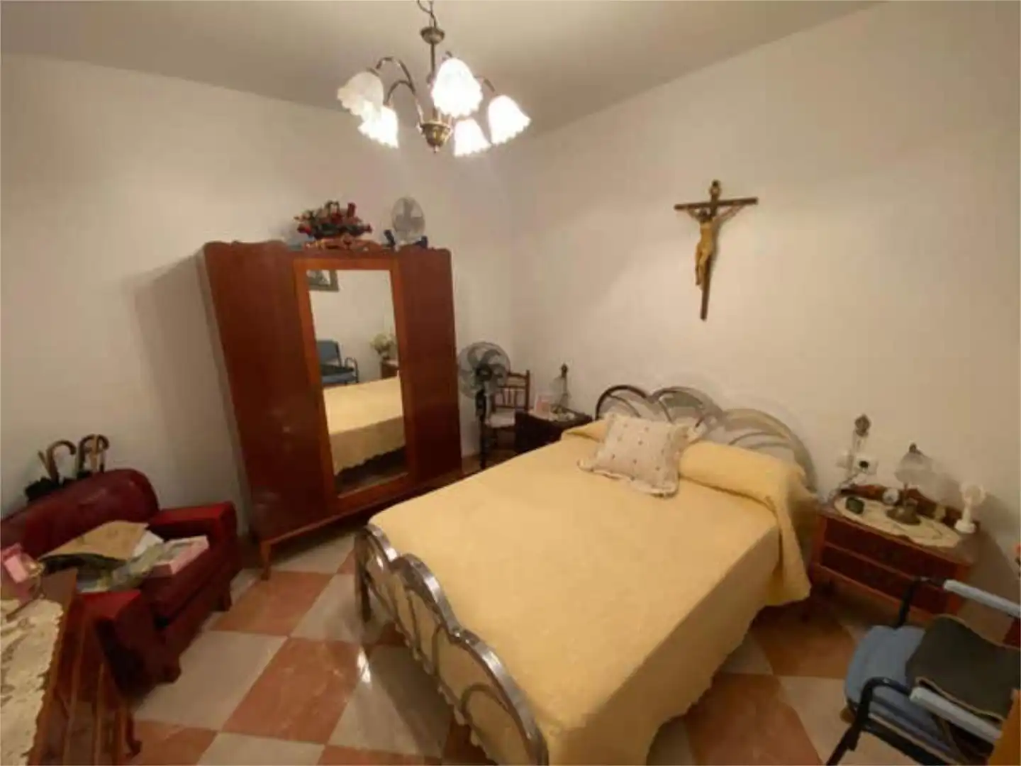 Casa o xalet en venda a Los Santos de Maimona Dormitori de Casa o xalet en venda en Los Santos de Maimona amb Terrassa, Traster i Moblat