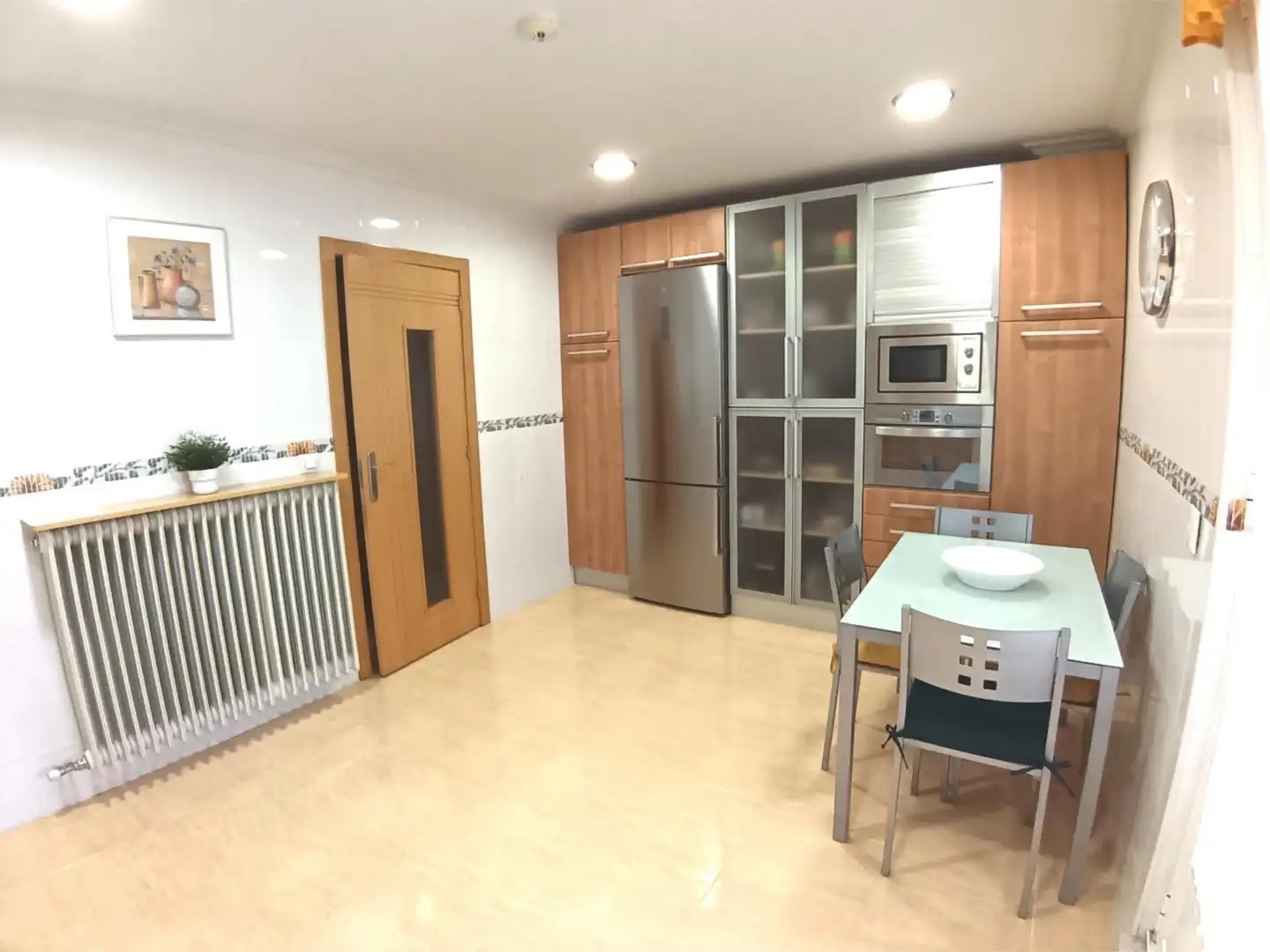Casa adosada en venta en Calle Azorín, 5, Aldeatejada Cocina de Casa adosada en venta en Aldeatejada con Terraza y Balcón