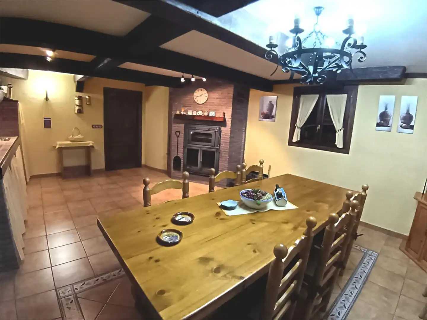 Casa adosada en venta en Calle Azorín, 5, Aldeatejada Comedor de Casa adosada en venta en Aldeatejada con Terraza y Balcón