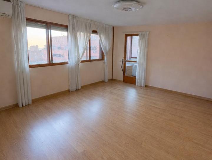 Pis en venda a Calle de Luis Buñuel, 2, Palomeras Sureste, Madrid Capital - imatge 1 Foto 1 de Pis en venda a Calle de Luis Buñuel, 2, Palomeras Sureste, Madrid Capital