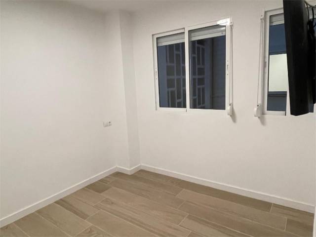 Piso en Alquiler en Calle Duquesa de Parcent, 8 en Ensanche Centro - Puerto