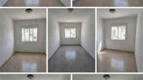 Casa adosada en venda a Las Lagunas - Campano, Chiclana de la Frontera - imatge 3 Foto 3 de Casa adosada en venda a Las Lagunas - Campano, Chiclana de la Frontera