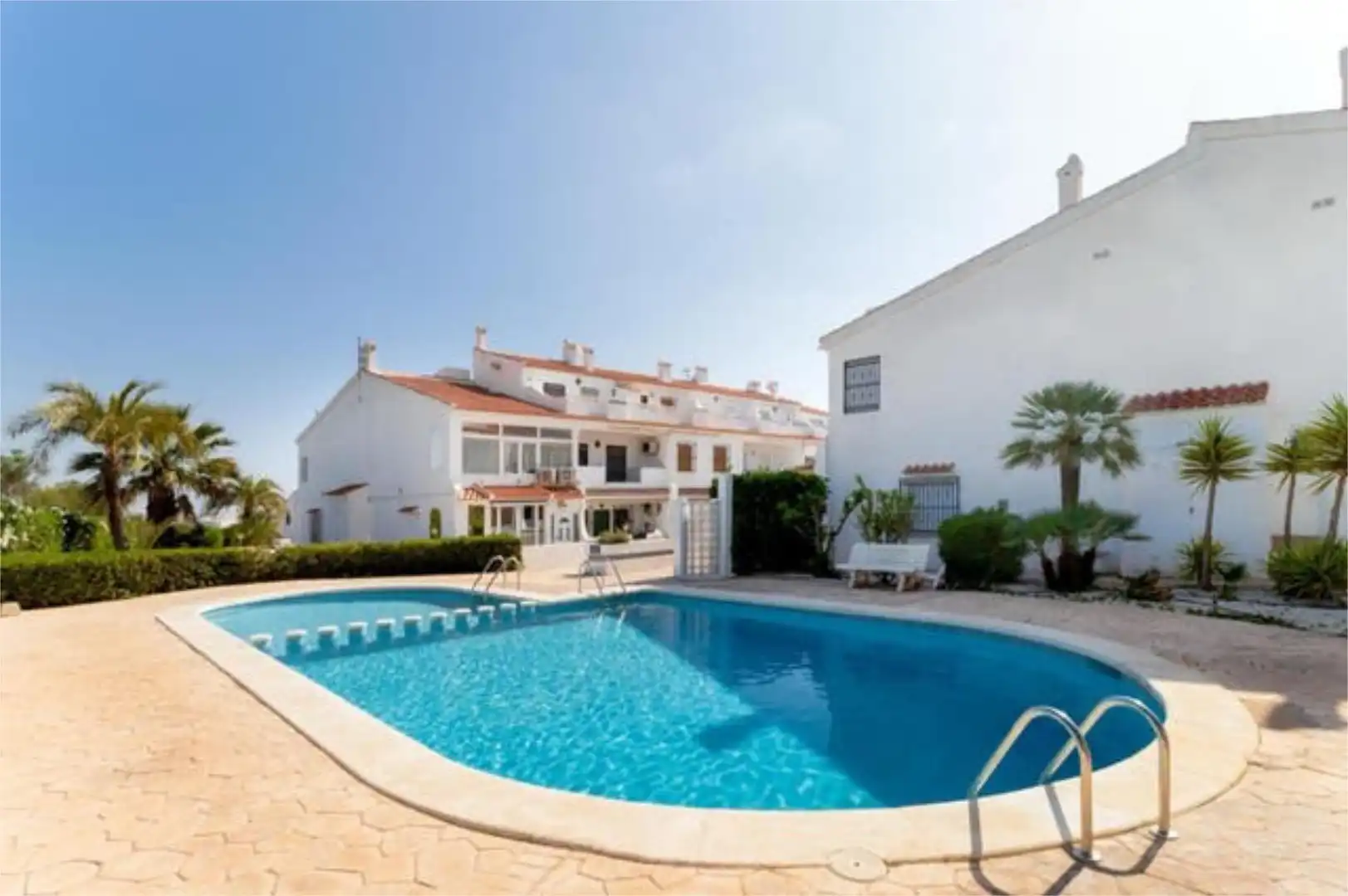 Houses for sale in Torreblanca Swimming pool of Houses for sale in Torrevieja with Terrace