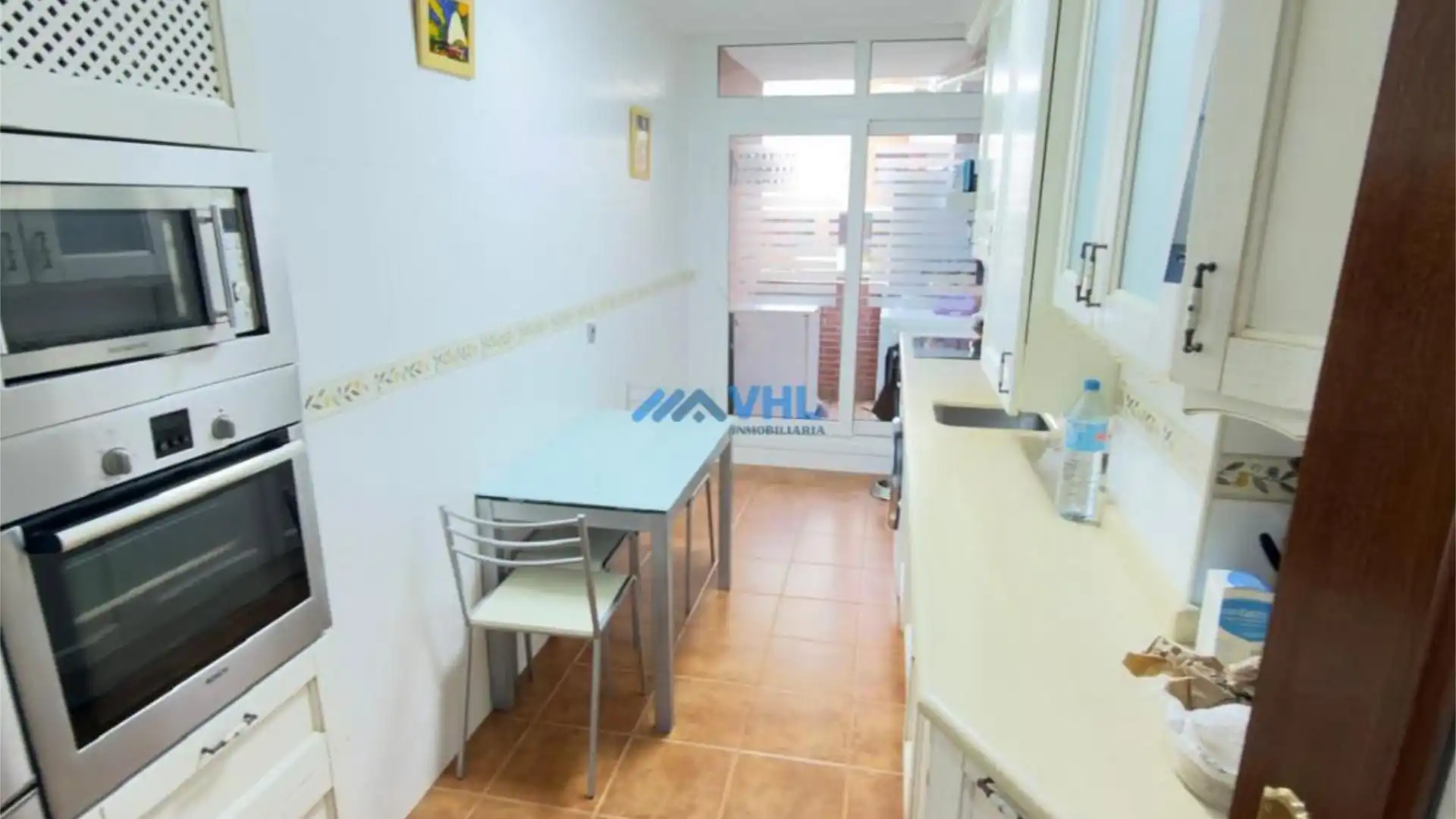 Cuina de Pis en venda en Castro-Urdiales amb Terrassa, Piscina i Balcó