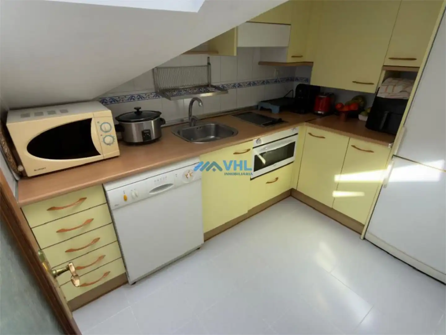 Cocina de Piso en venta en Castro-Urdiales con Calefacción, Parquet y Balcón