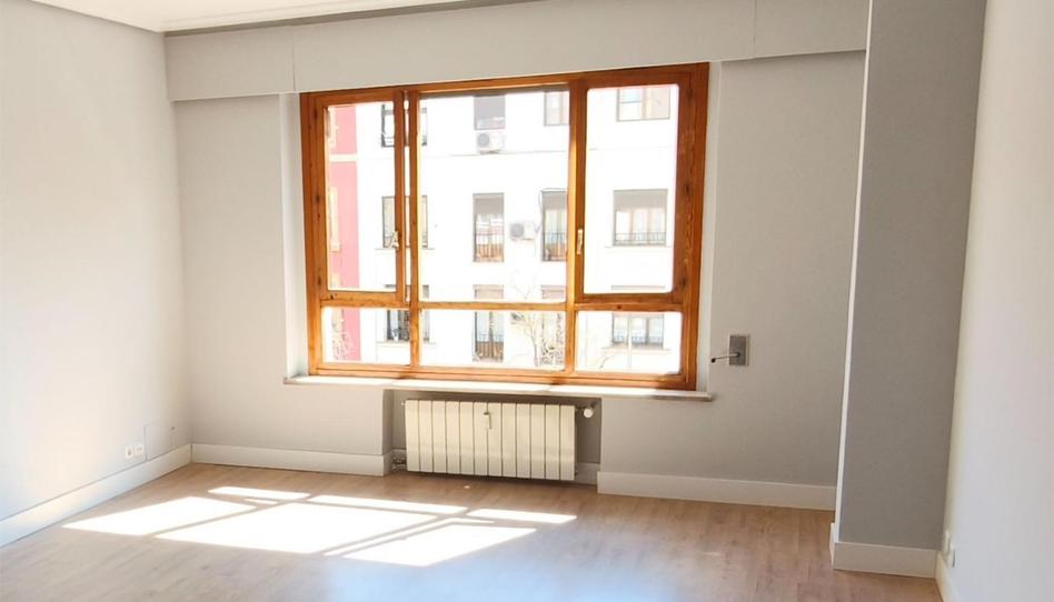 Piso de alquiler en Calle del Alcalde Sainz de Baranda, 31, Ibiza de Madrid, Madrid Capital - imagen 1 Foto 1 de Piso de alquiler en Calle del Alcalde Sainz de Baranda, 31, Ibiza de Madrid, Madrid Capital