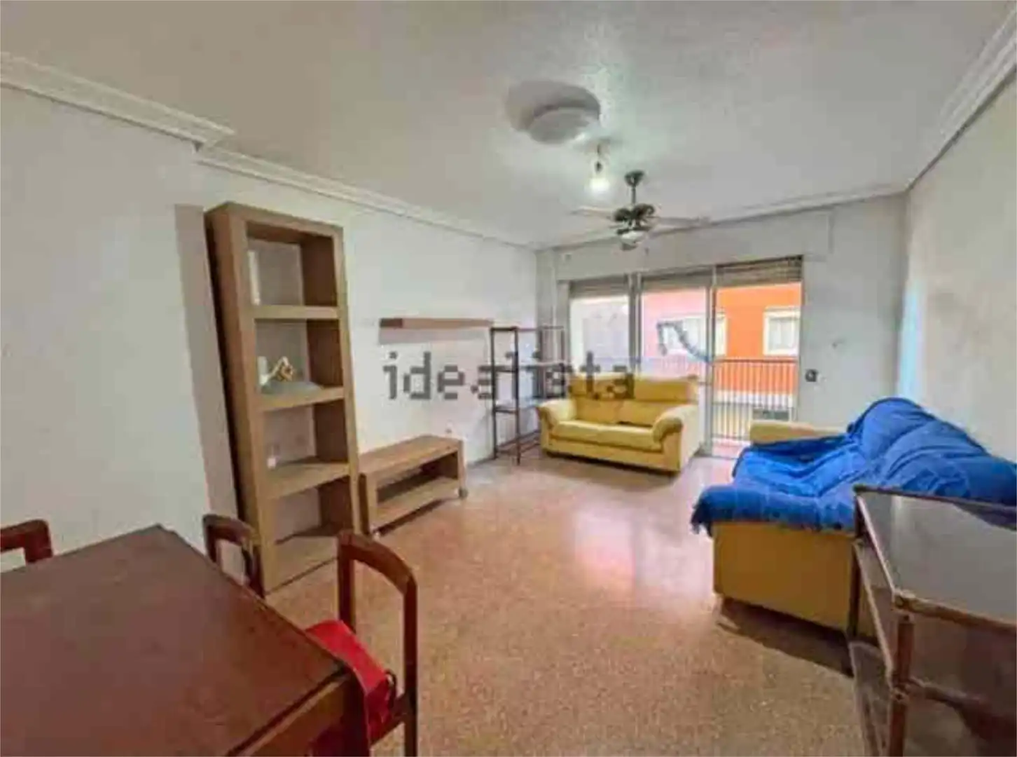 Dormitori de Pis en venda en  Murcia Capital amb Terrassa